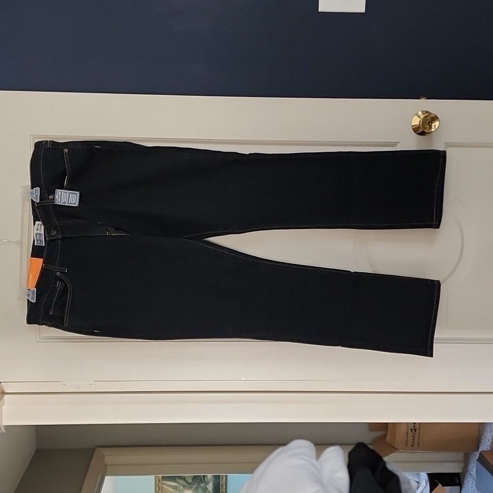 Levi Signature Mid Rise Straight Leg Jeans